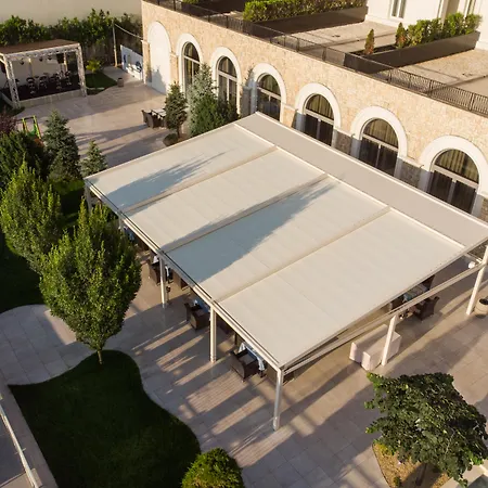 Iaki Conference & Hotel 4*